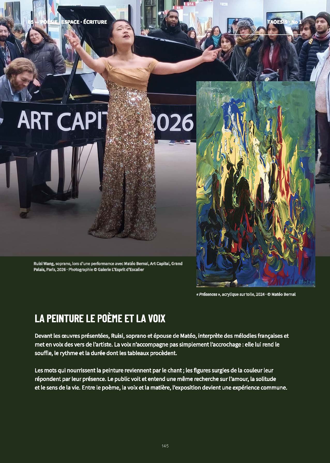 Ruisi Wang en performance avec la peinture Présences de Matéo Bernal